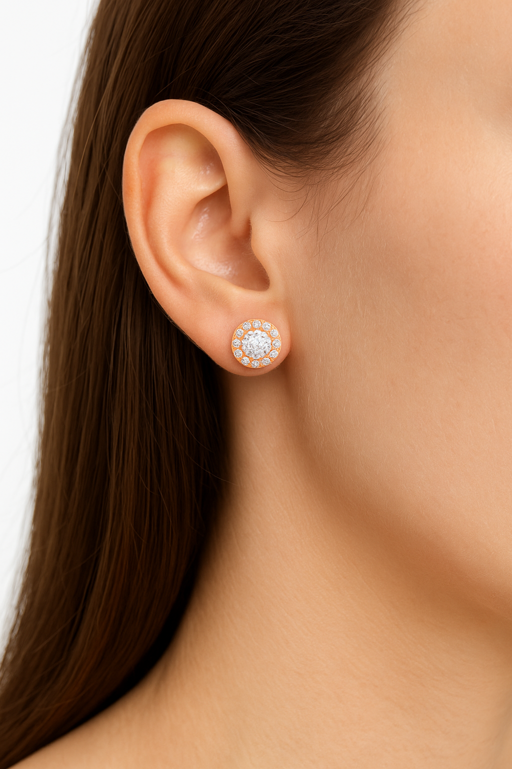 Stunning Halo Earrings with 0.15pt solitaires and side diamonds total wt 0.43cts