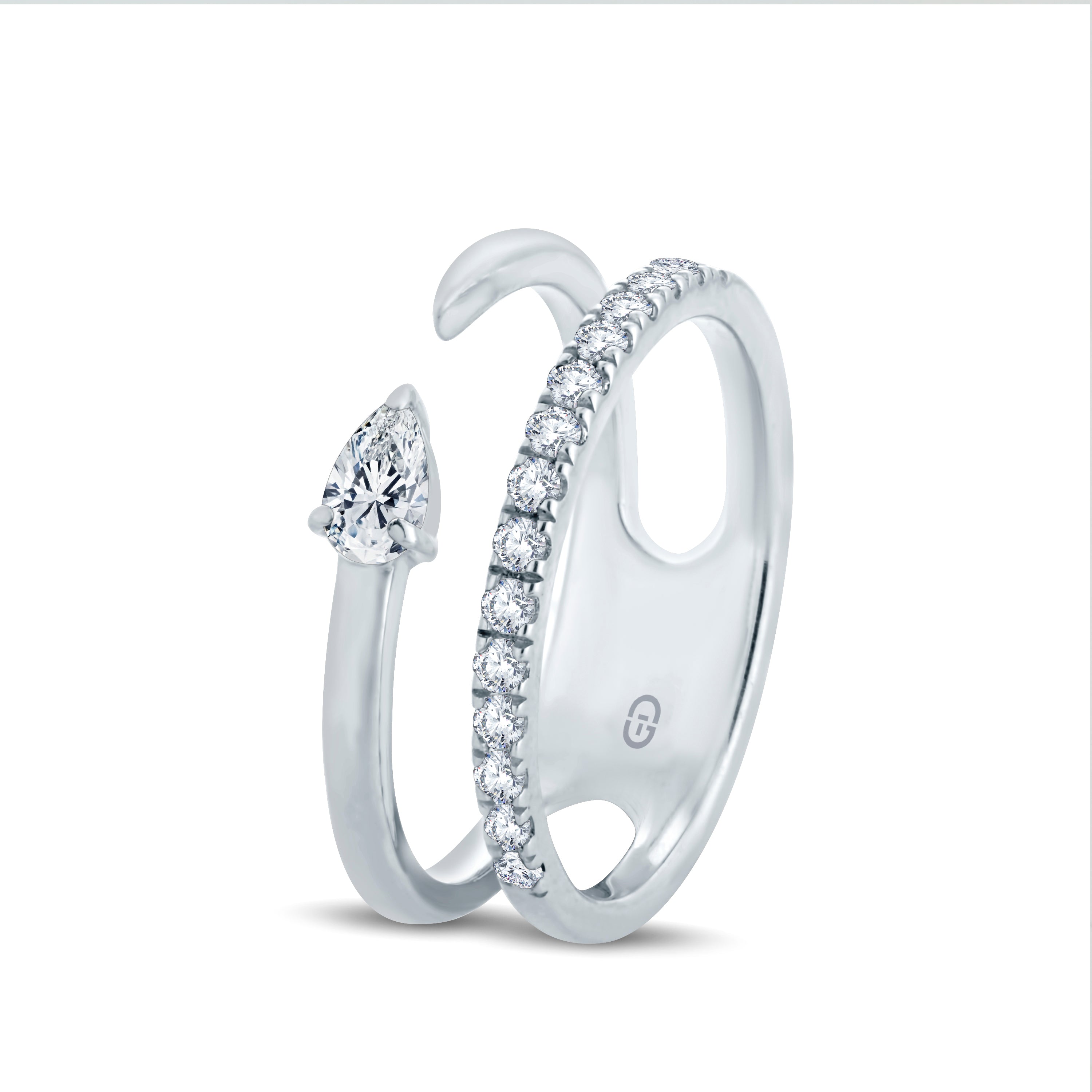 Experience modern sophistication with this stunning 0.20ct Pear Cut solitaire Fashion lab-grown diamond ring.