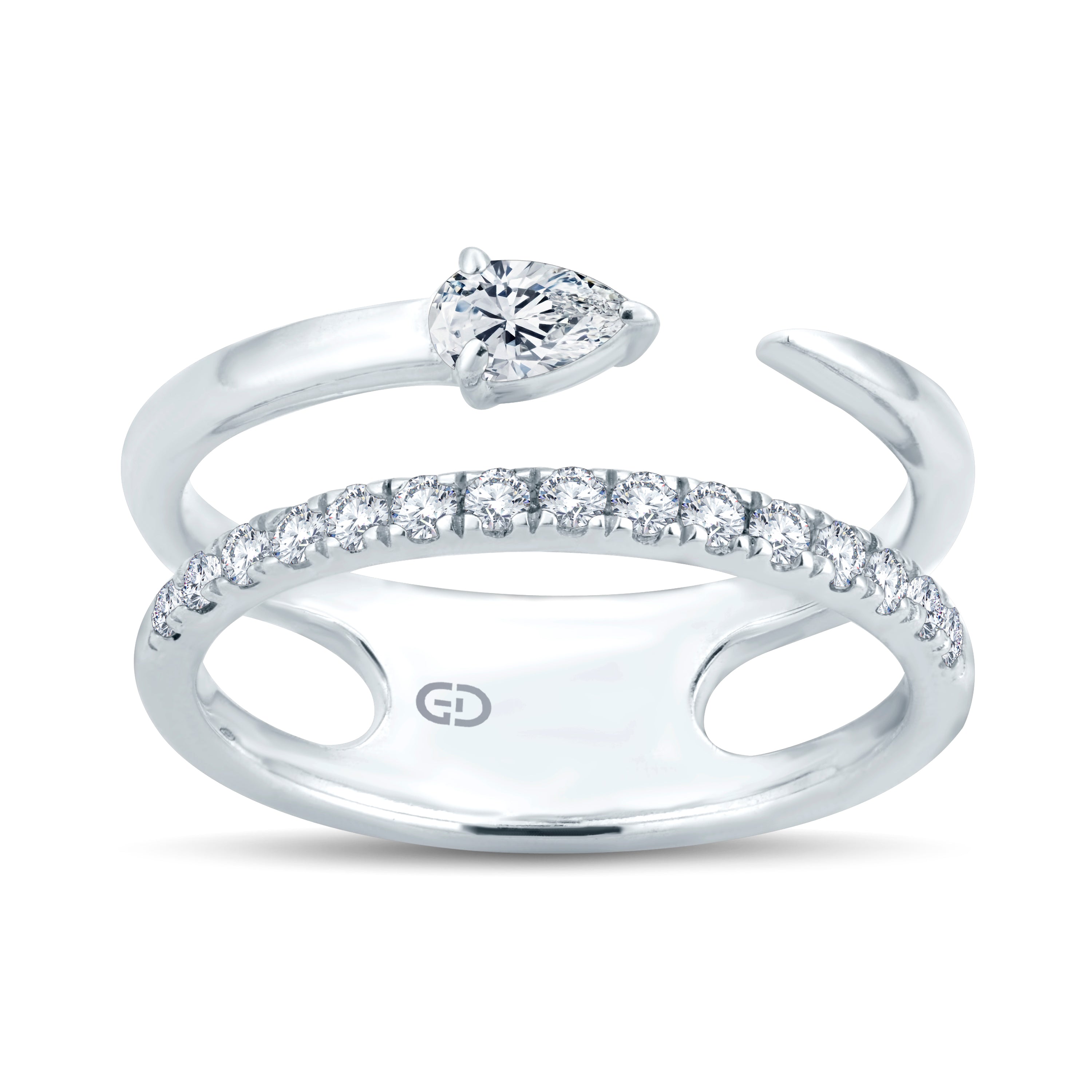 Experience modern sophistication with this stunning 0.20ct Pear Cut solitaire Fashion lab-grown diamond ring.