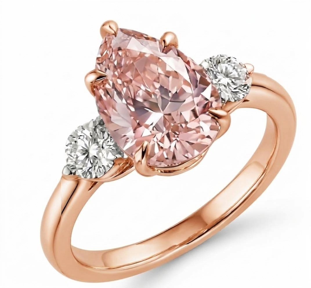 GrownńDiva Pear Pink Lab Diamond Three-Stone Ring 2.04 cts Pink centre Diamond